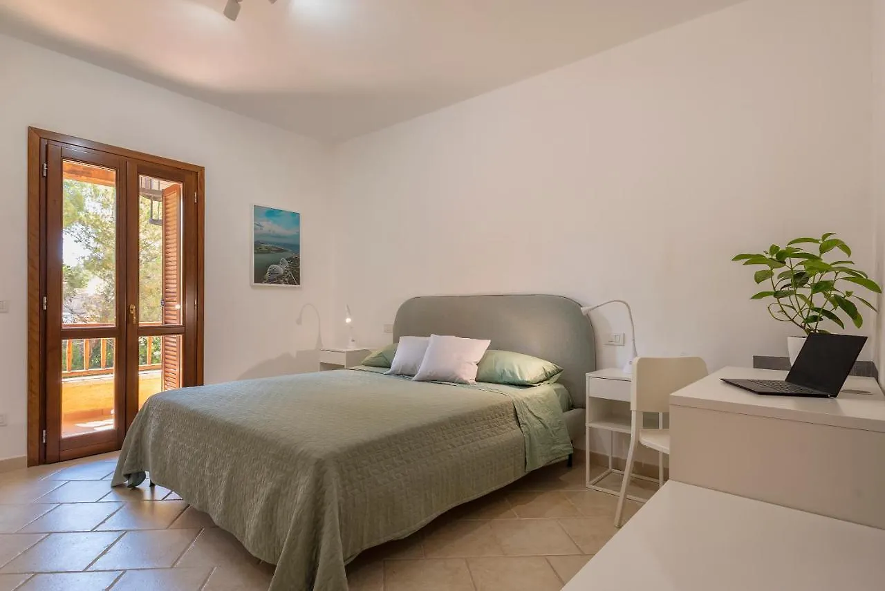 House Of Lens Apartment Golfo Aranci