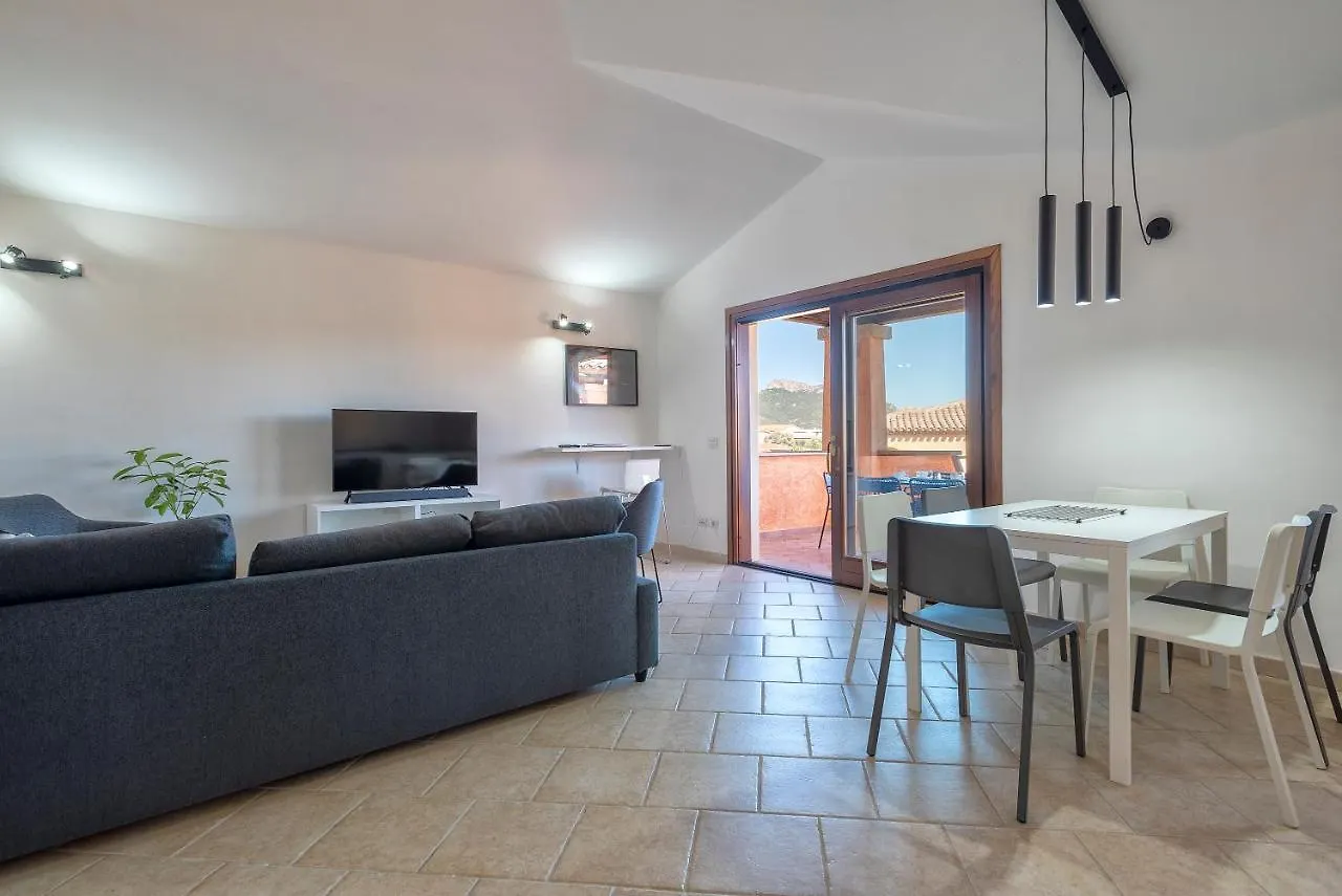 House Of Lens Apartment Golfo Aranci