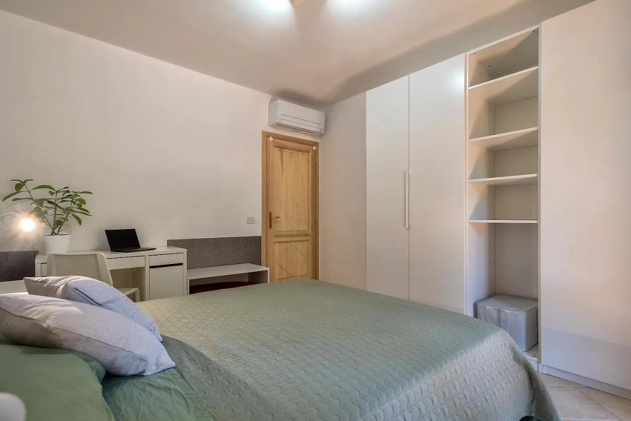 House Of Lens Apartment Golfo Aranci
